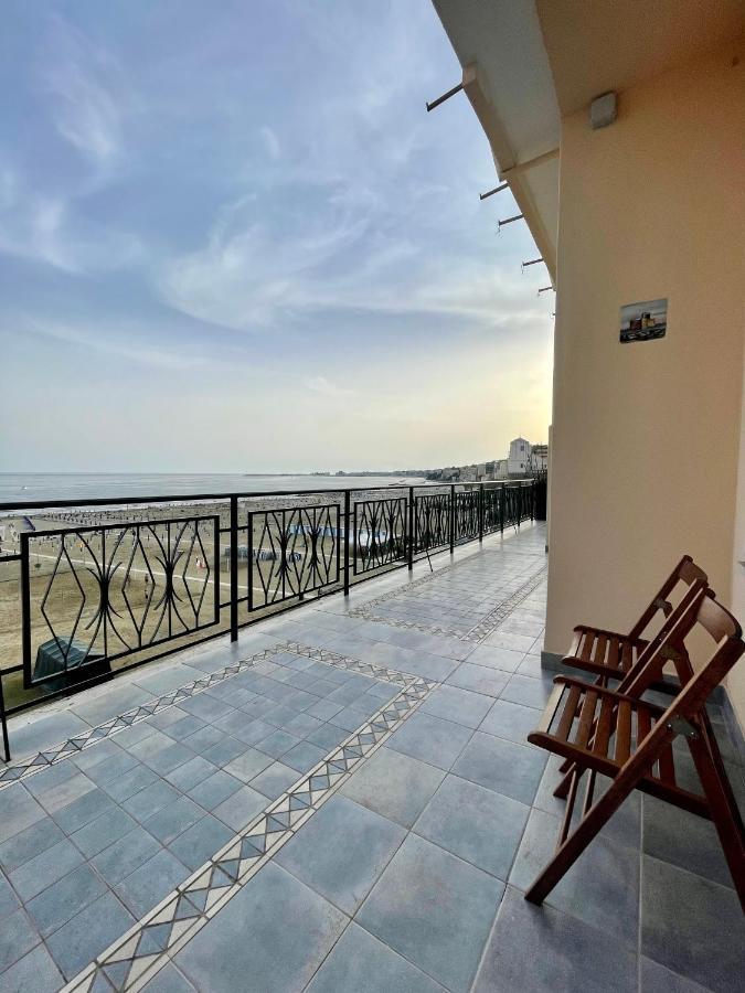 Newhouse Victoria - Sea View Apartment เน็ตตูโน ภายนอก รูปภาพ
